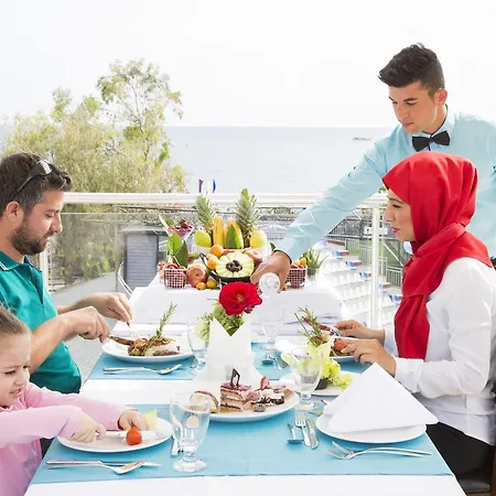 Otel Club & Karaburun Okurcalar