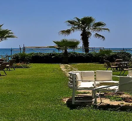 Otel Club & Karaburun 5*