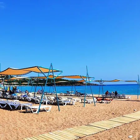 Otel Club & Karaburun